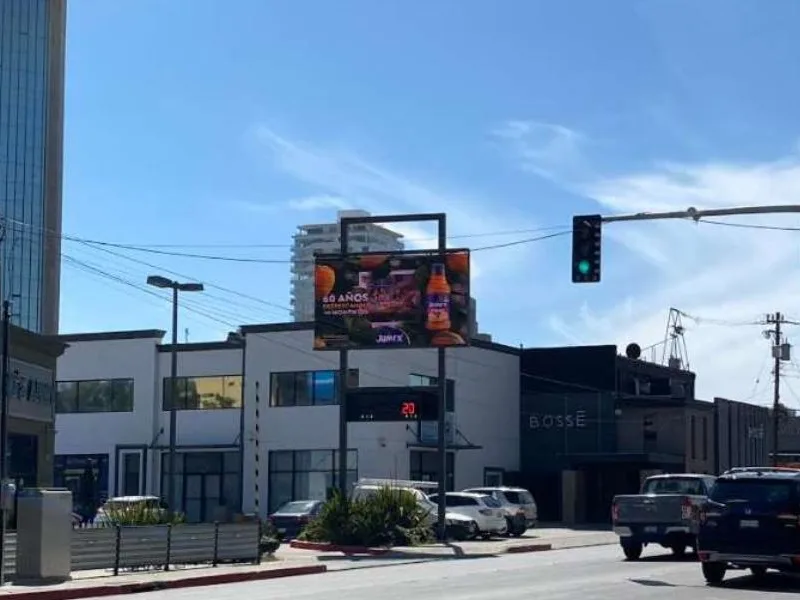 Pantalla publicitaria en Tijuana, Tijuana